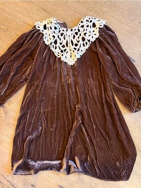 Petite Amelie Girls mouse brown crushed Velvet Dress Ivory Crochet lace Collar